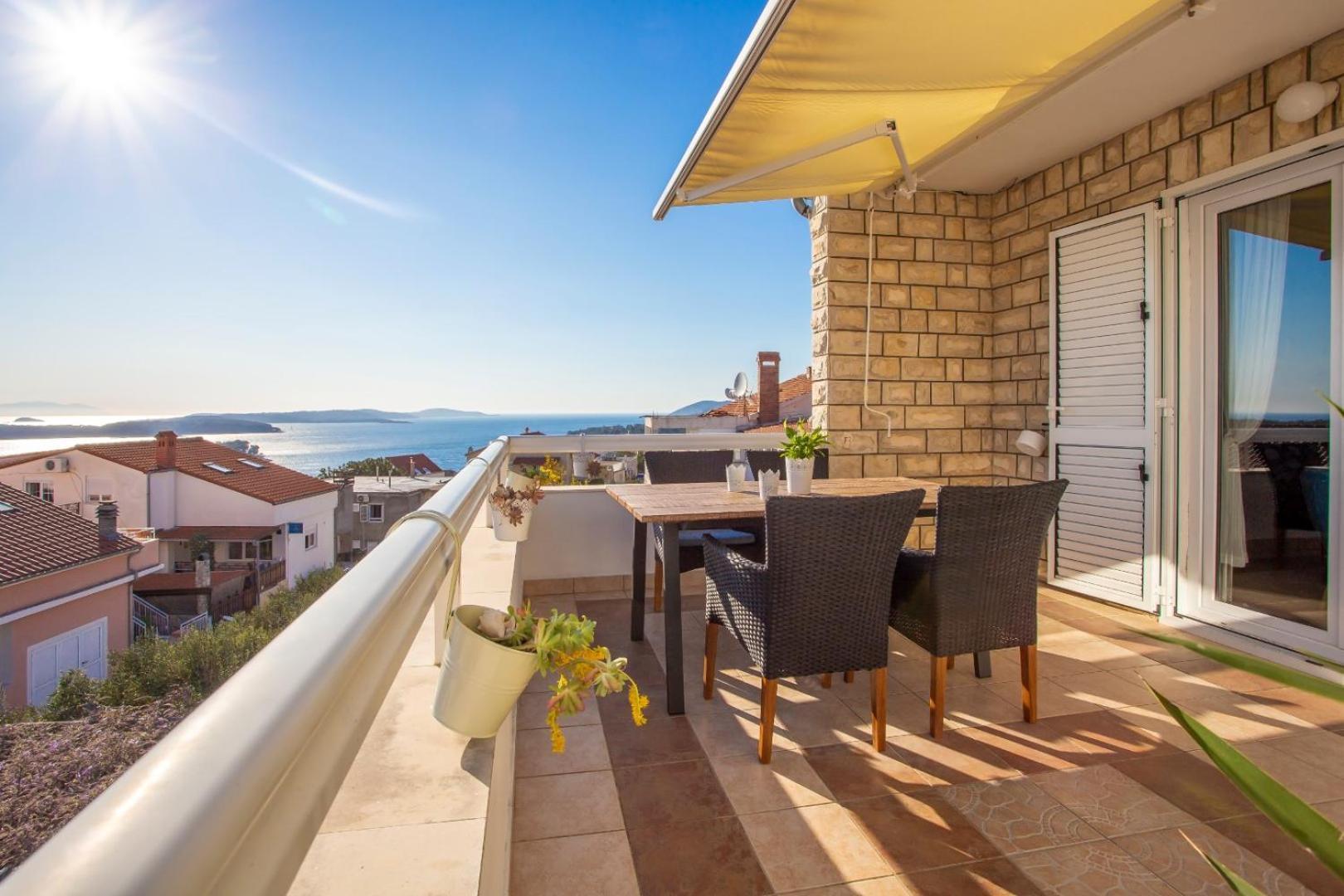 Peaceful Apartment With Beautiful View Hvar Town Exterior photo